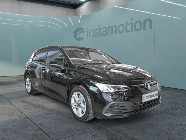 Schwarz Gebraucht 2024 VW Golf VIII Life Limousine | 26.390 € (Fairer Preis) - Bild 1/2