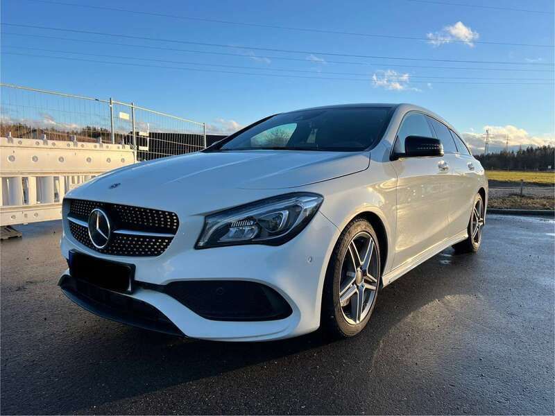 Weiß Gebraucht 2017 Mercedes CLA220 Shooting Brake AMG line Kombi | 25.000 € (Teuer) - Bild 1/4