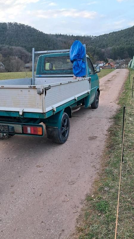 Usado VW T4 80 HP (58 kW) 1996 Verde Van
