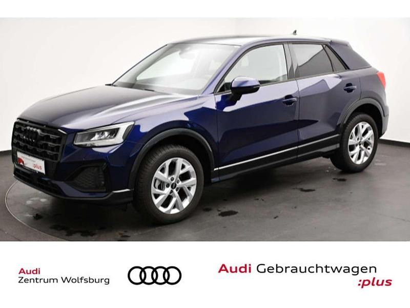 Navarrablau metallic (metallic) Gebraucht 2024 Audi Q2 Advanced Plus SUV | 26.690 € (Superpreis) - Bild 1/3