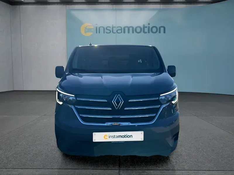 Nowe Renault Trafic 150 KM (110 kW) 2025 Szary Minivan