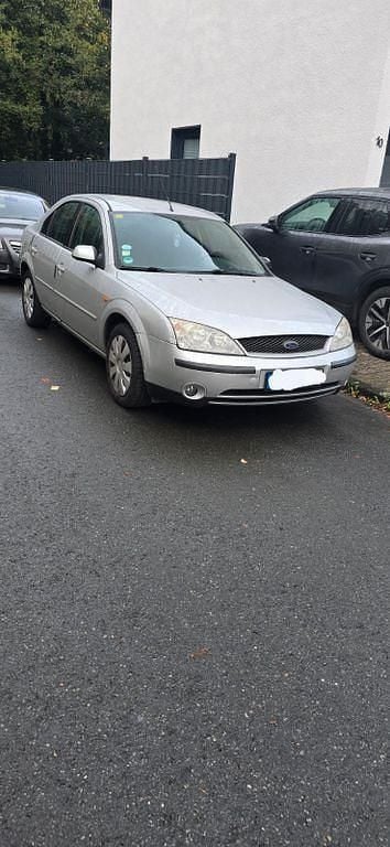 Silber Gebraucht 2001 Ford Mondeo Limousine | 749 € (Fairer Preis) - Bild 1/3