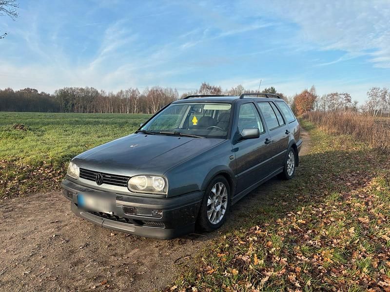 Grau Gebraucht 1996 VW Golf III GT Kombi | 2.950 € - Bild 1/4