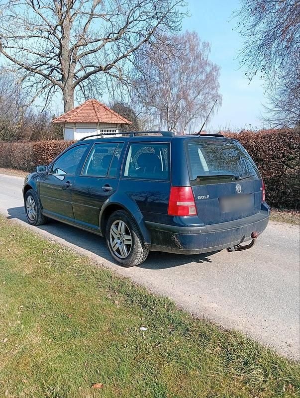 Gebraucht VW Golf IV 101 PS (74 kW) 2004 Blau Kombi