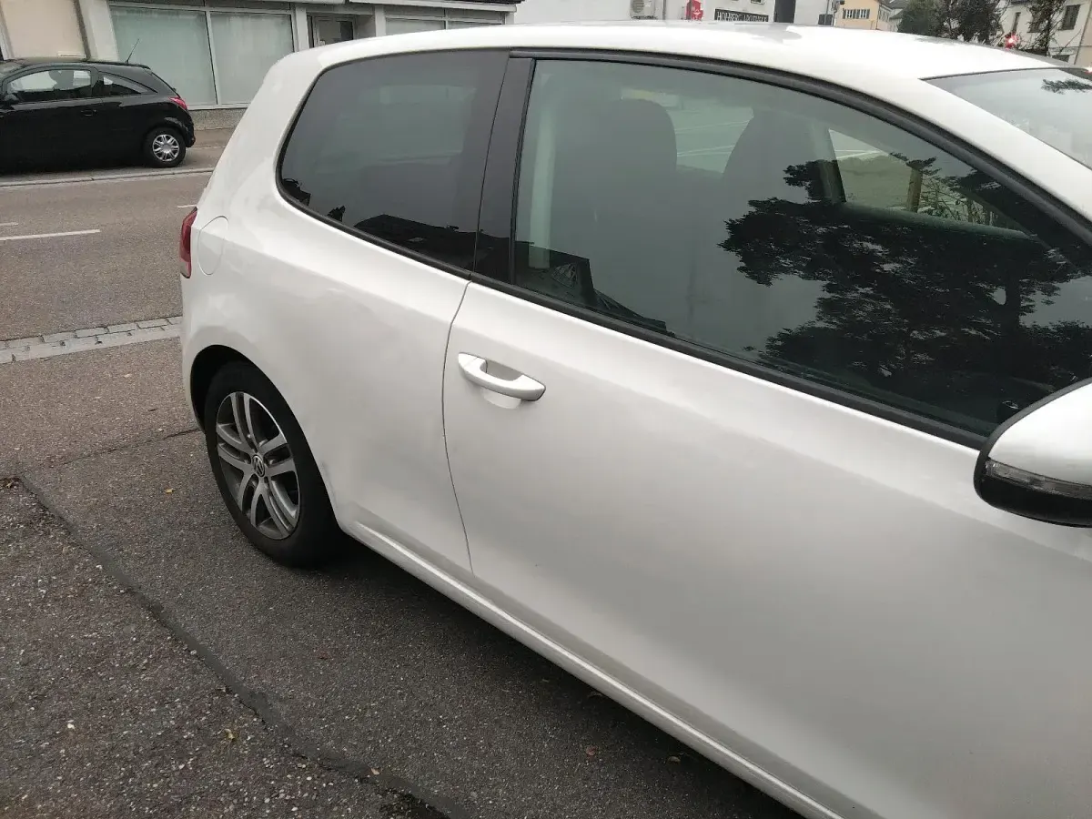 Gebraucht VW Golf VI 122 PS (89 kW) 2009 Weiß Coupé
