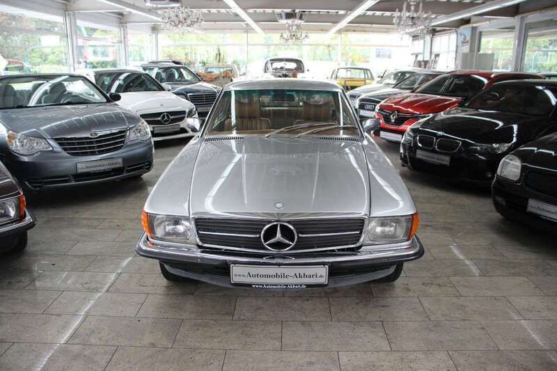 Silber Gebraucht 1979 Mercedes SLC300 Coupé | 29.900 € - Bild 1/4
