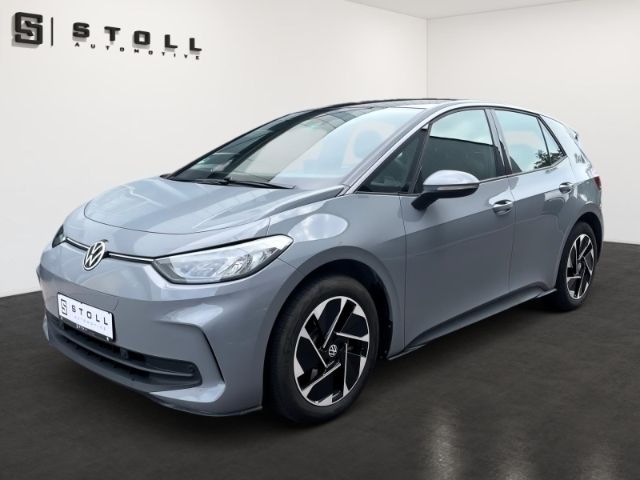 Grau Gebraucht 2024 VW ID.3 Pro Kleinwagen | 28.990 € (Guter Preis) - Bild 1/4