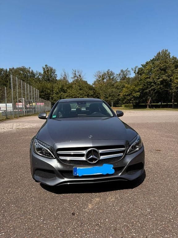 Grau Gebraucht 2018 Mercedes C200 Avantgarde Limousine | 13.999 € (Superpreis) - Bild 1/4