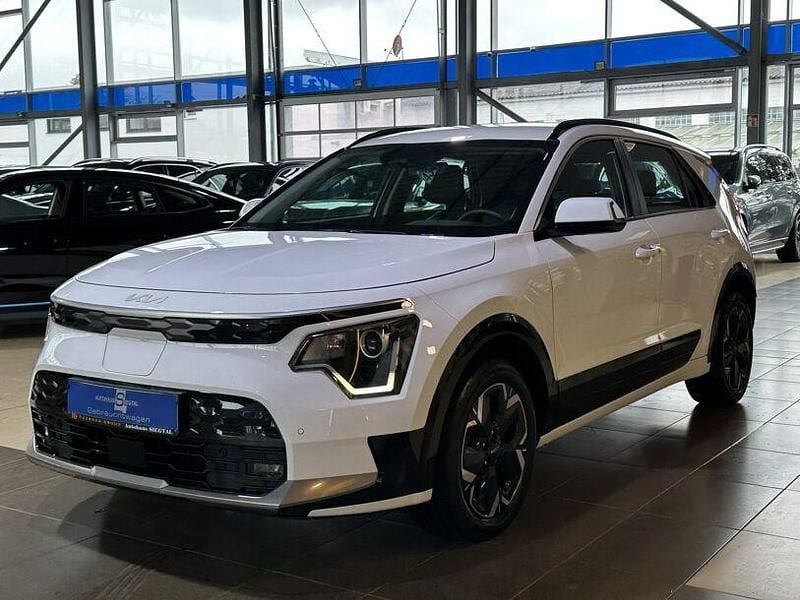 Gebraucht Kia e-Niro Vision 150 kW (204 PS) 2023 Weiß (ud) schneeweiss SUV