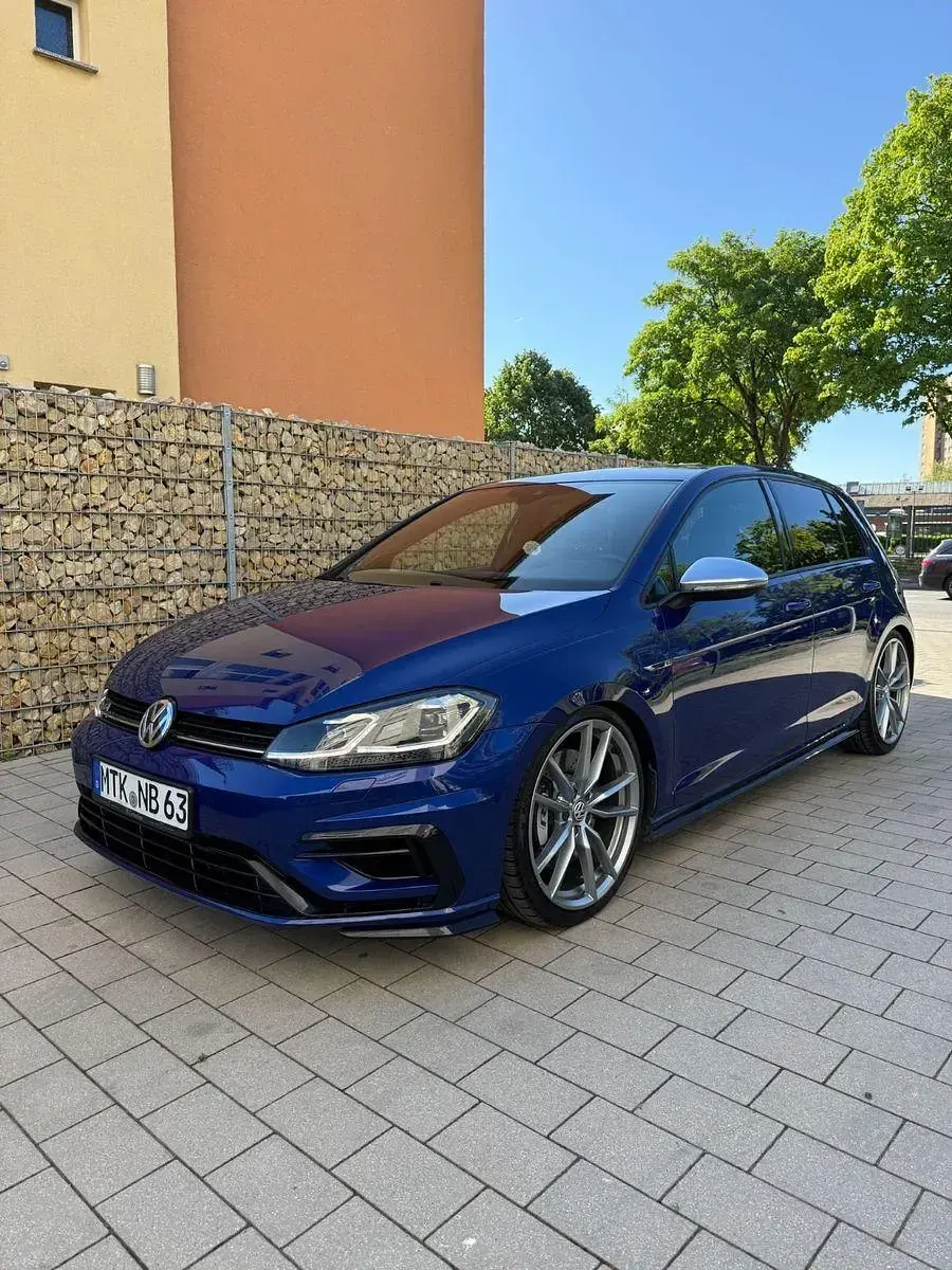 Second-hand VW Golf VII R 310 CP (228 kW) 2018 Albastru Berlinǎ