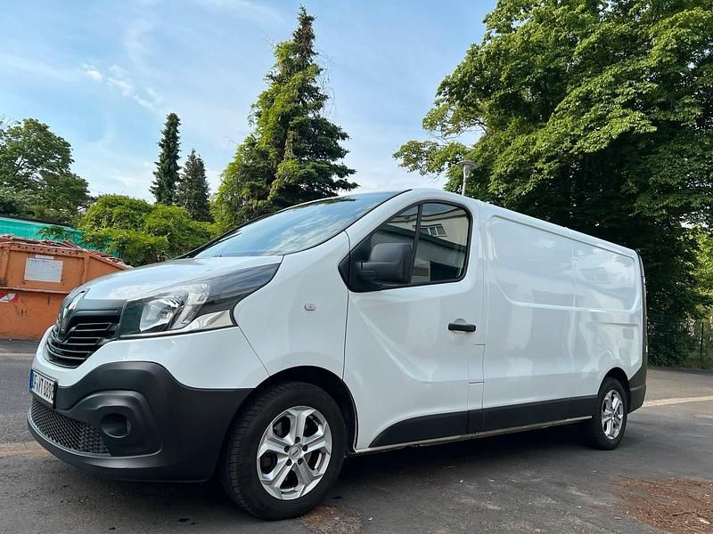 Weiß Gebraucht 2018 Renault Traffic Van / Kleinbus | 8.500 € - Bild 1/4