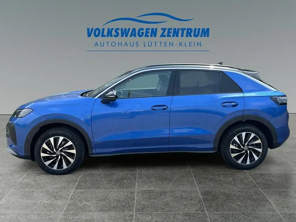 Neu VW T-Roc Life 116 PS (85 kW) 2026 Blau SUV