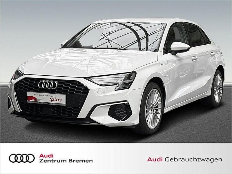Ibisweiß Gebraucht 2021 Audi A3 Sportback e-tron Advanced Limousine | 23.880 € (Fairer Preis) - Bild 1/4