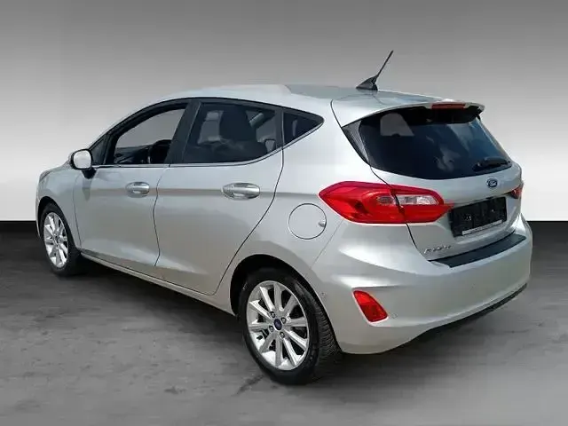 Gebraucht Ford Fiesta Titanium 101 PS (74 kW) 2019 Silber Kleinwagen