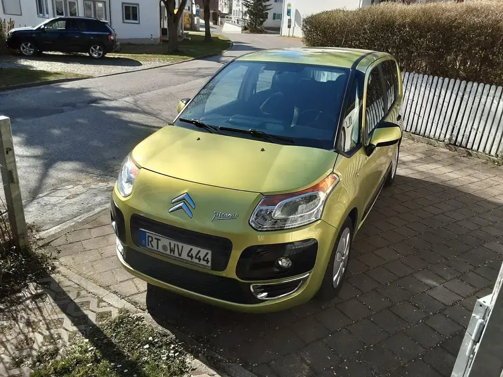 Gebraucht Citroën C3 Picasso Tendance 95 PS (69 kW) 2010 Grün Van / Kleinbus