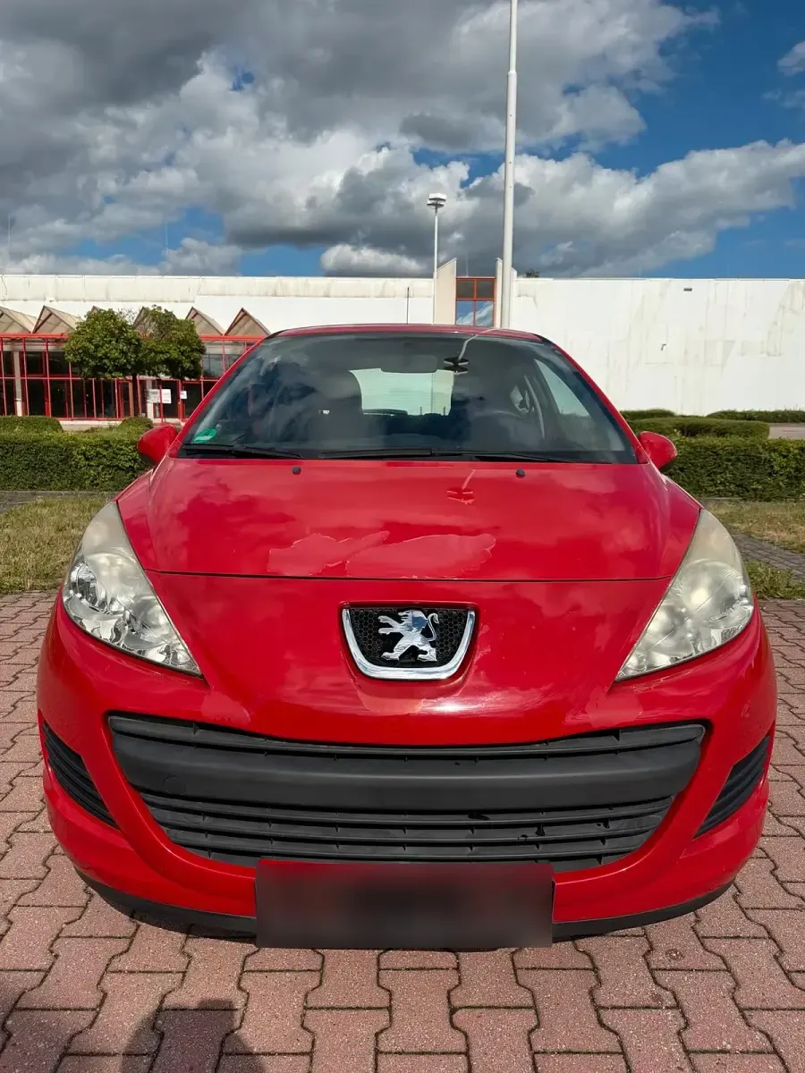 Gebraucht Peugeot 207 73 PS (53 kW) 2009 Rot Kleinwagen