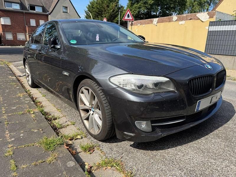 Gebraucht BMW 525 Performance 204 PS (150 kW) 2010 Grau Limousine