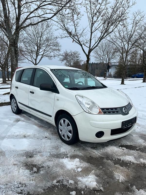 Gebraucht Nissan Note 80 PS (58 kW) 2008 Weiß Kleinwagen