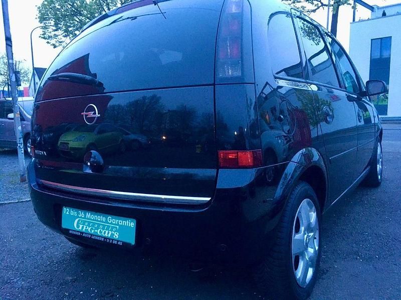 Gebraucht Opel Meriva 105 PS (77 kW) 2010 Schwarz Van / Kleinbus