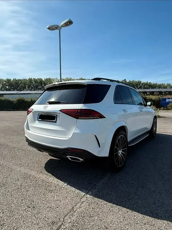 Gebraucht Mercedes GLE300 AMG 272 PS (200 kW) 2023 Weiß SUV