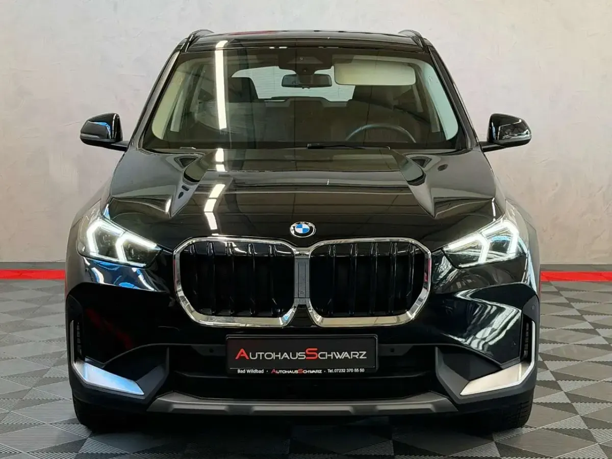 Gebraucht BMW X1 M Sport 150 PS (110 kW) 2023 Black sapphire metallic SUV