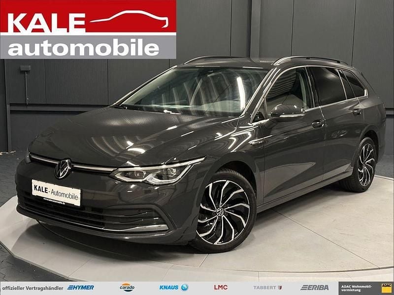 Grau (uranograu) Gebraucht 2023 VW Golf VIII Style Kombi | 22.890 € (Superpreis) - Bild 1/4