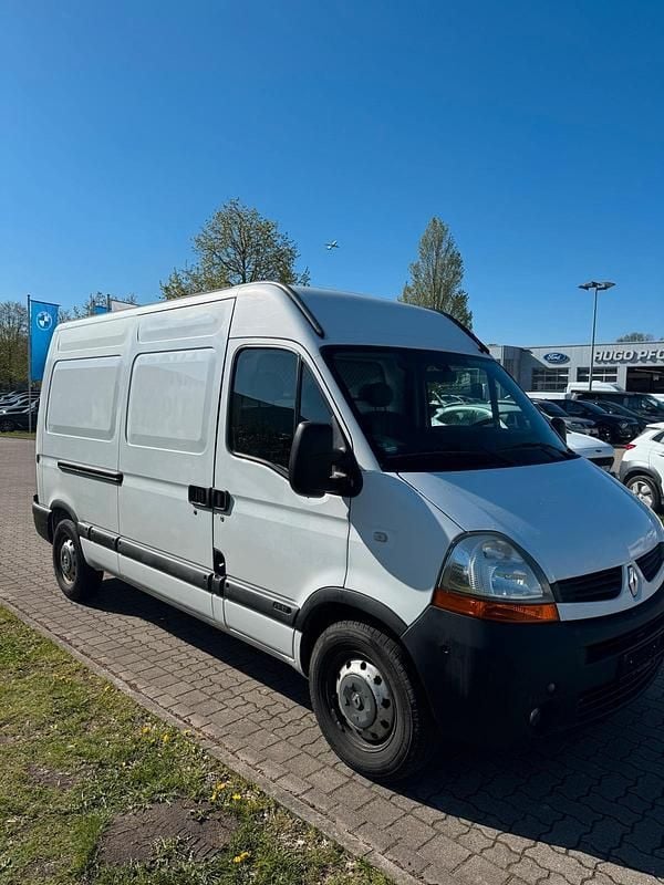 Second-hand Renault Master 120 CP (88 kW) 2010 Alb Monovolum