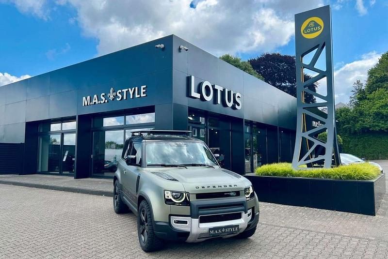 Pangea green Gebraucht 2025 Land Rover Defender S SUV | 88.950 € - Bild 1/4