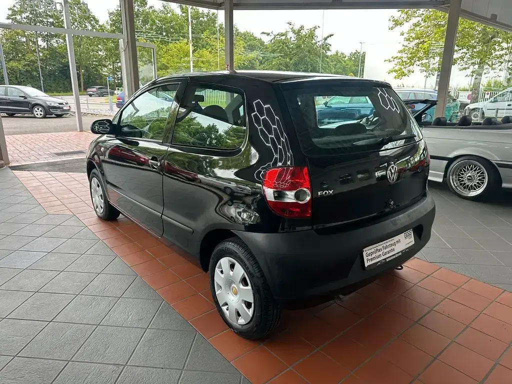 Gebraucht VW Fox 54 PS (39 kW) 2007 Schwarz Kleinwagen