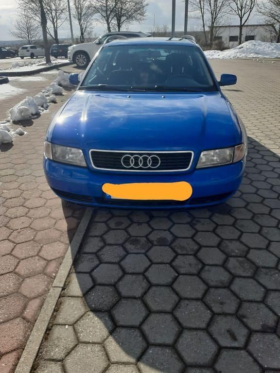 Gebraucht Audi A4 110 PS (80 kW) 1996 Blau Kombi