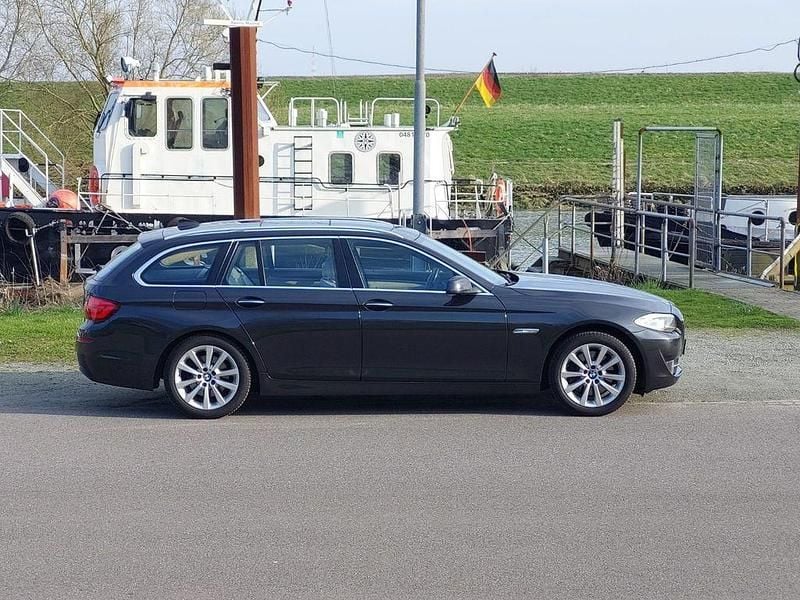 Gebraucht BMW 525 218 PS (160 kW) 2013 Grau Kombi