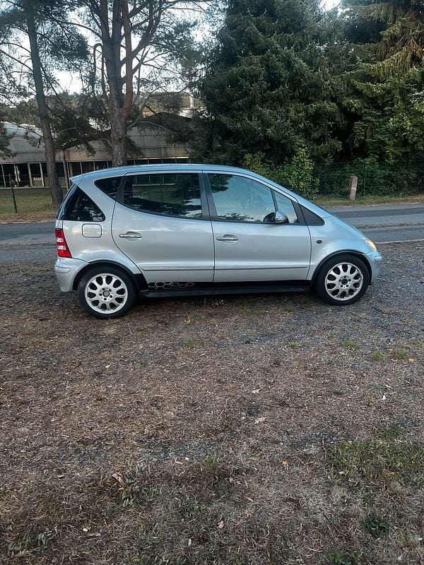 Silber Gebraucht 2003 Mercedes A190 Kleinwagen | 2.499 € (Fairer Preis) - Bild 1/4