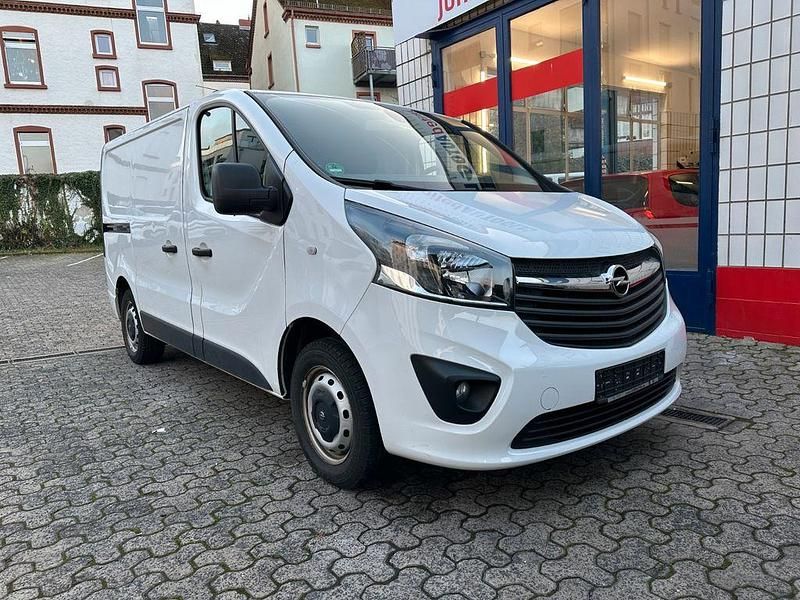 Gebraucht Opel Vivaro 120 PS (88 kW) 2018 Weiß Van / Kleinbus