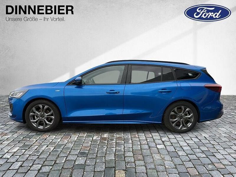 Gebraucht Ford Focus ST-Line 125 PS (91 kW) 2023 Dynamicblau metallic Kombi