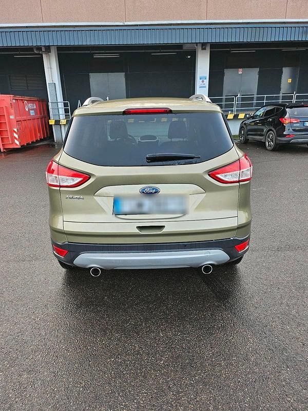 Gebraucht Ford Kuga 2013 Grün SUV