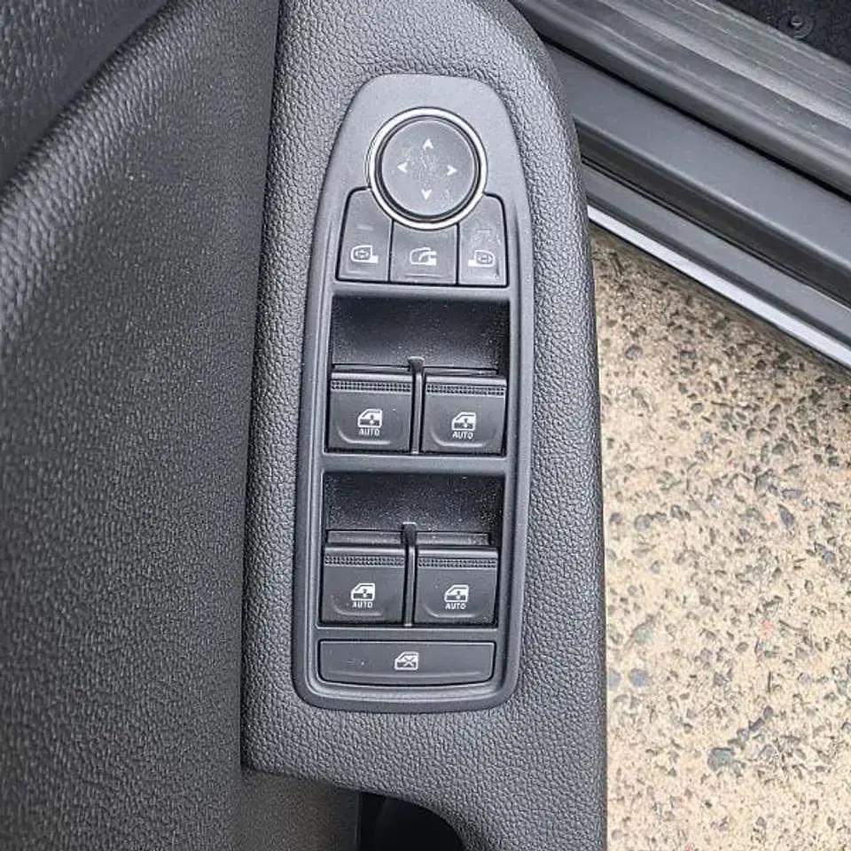 Gebraucht Mitsubishi Colt Top 91 PS (66 kW) 2024 Onyxschwarz Kleinwagen
