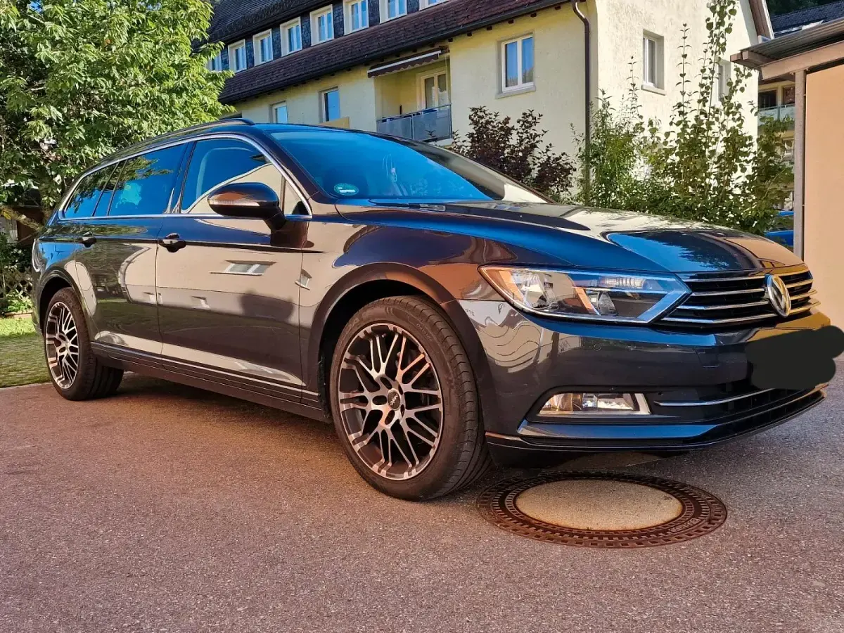 Gebraucht VW Passat Comfortline 150 PS (110 kW) 2018 Grau Kombi