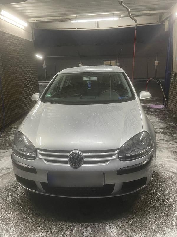 Gebraucht VW Golf V 75 PS (55 kW) 2004 Grau Kleinwagen