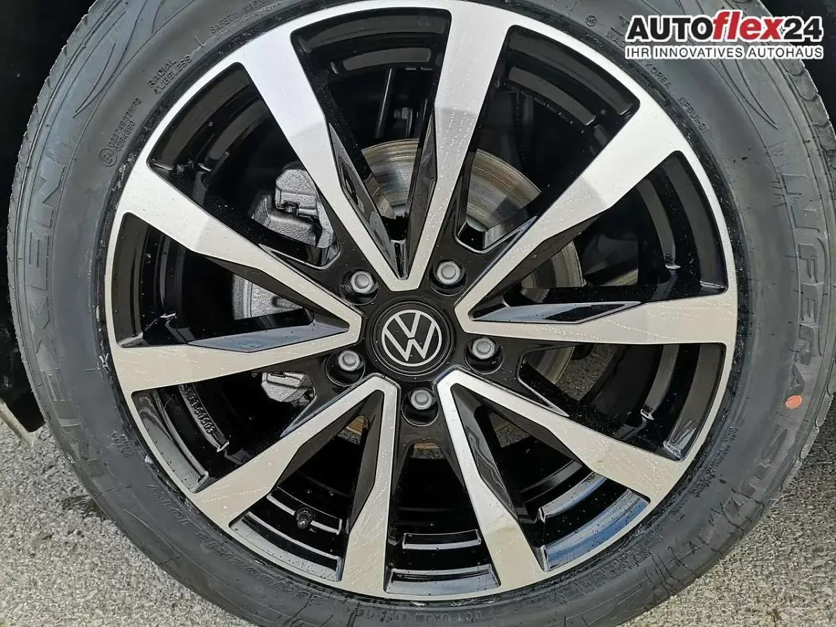 Neu VW Multivan Edition 150 PS (110 kW) 2025 Puregrey Van / Kleinbus