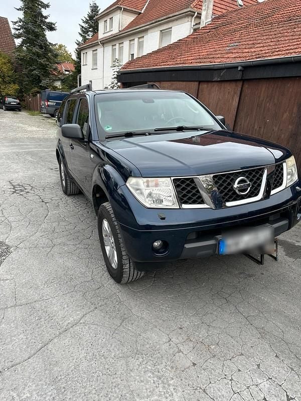Blau Gebraucht 2005 Nissan Pathfinder SUV | 8.000 € (Fairer Preis) - Bild 1/4