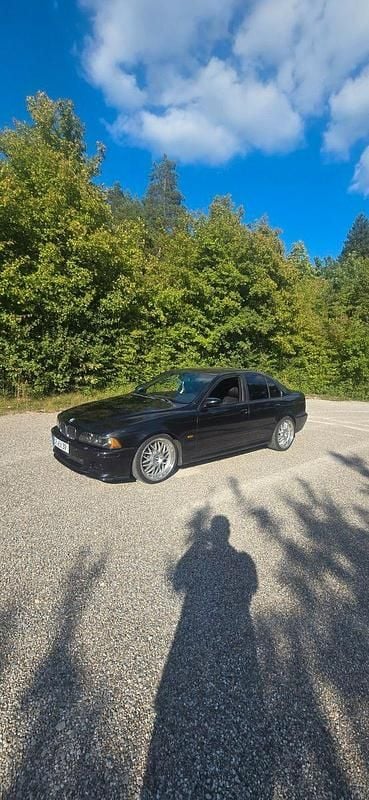 Schwarz Gebraucht 2000 BMW 530 Limousine | 7.500 € (Guter Preis) - Bild 1/4