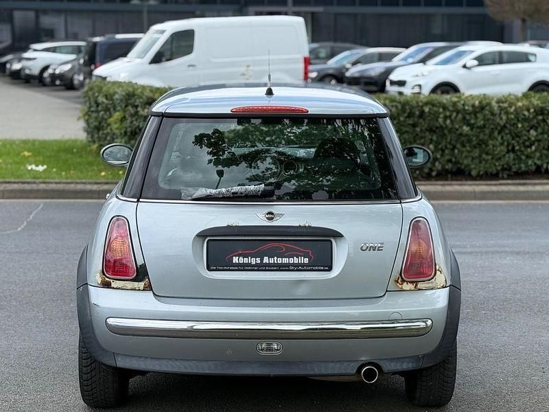 Second-hand Mini ONE 90 CP (66 kW) 2002 Argintiu Hatchback