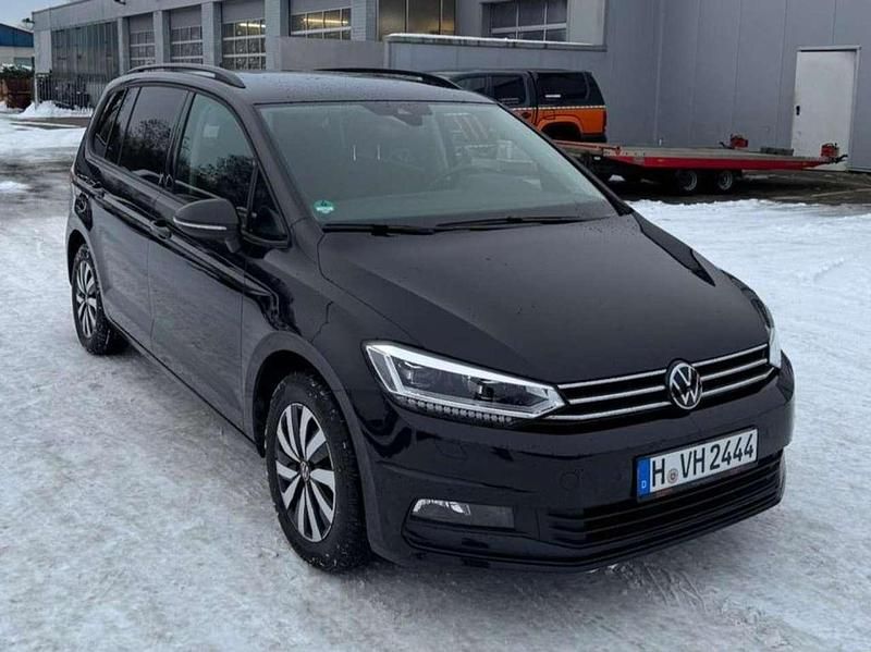 Gebraucht VW Touran Comfortline 150 PS (110 kW) 2024 Deep black perleffekt Van / Kleinbus