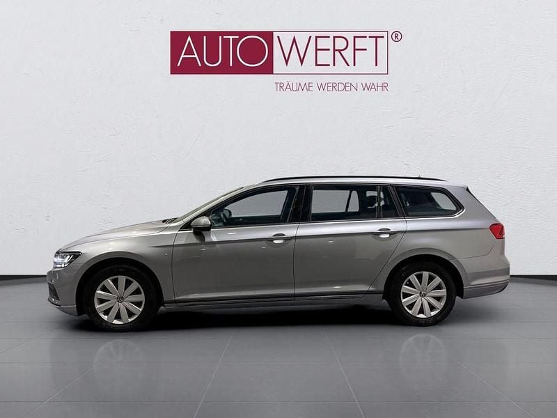 Gebraucht VW Passat 150 PS (110 kW) 2022 Silber Kombi