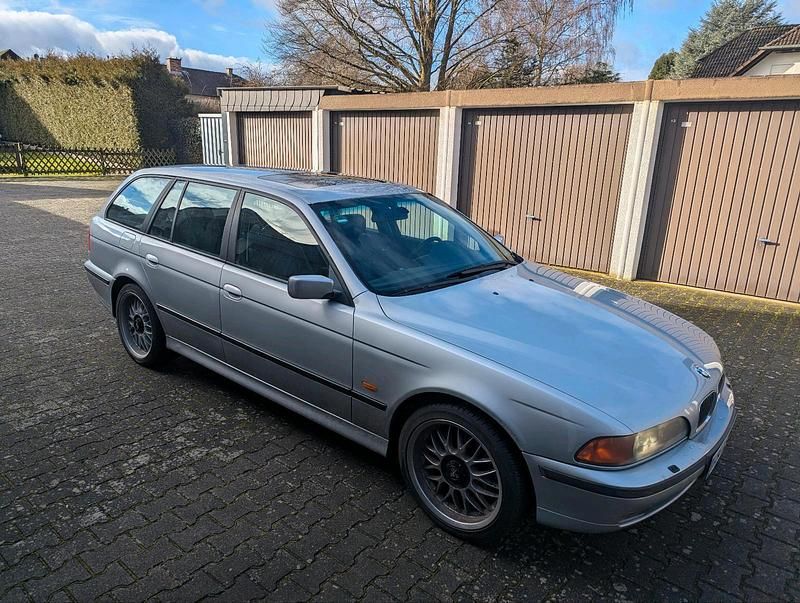 Gebraucht BMW 540 286 PS (210 kW) 1997 Silber Kombi
