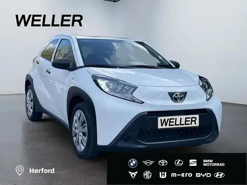 Gebraucht Toyota Aygo 72 PS (52 kW) 2023 Schneeweiß Kleinwagen