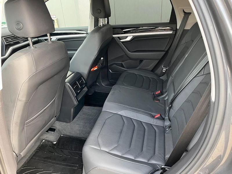 Gebraucht VW Touareg Elegance 231 PS (169 kW) 2019 SUV