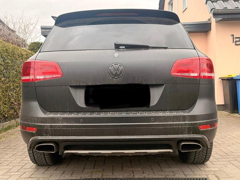 Gebraucht VW Touareg 262 PS (192 kW) 2016 Schwarz SUV