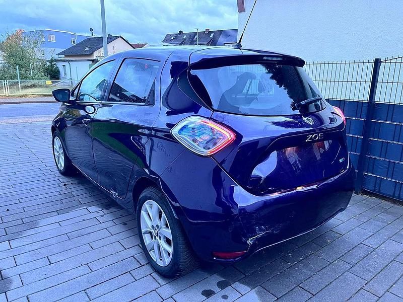 Gebraucht Renault Zoe Bose Edition 52 kW (72 PS) 2018 Heidelbeerlila Kleinwagen