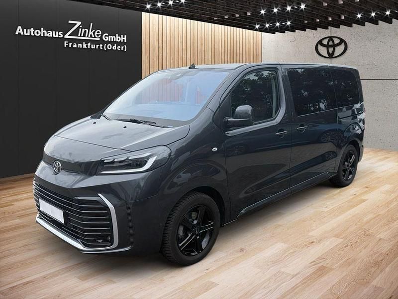 Grau Gebraucht 2024 Toyota Proace Verso Team Kombi | 48.900 € (Teuer) - Bild 1/4